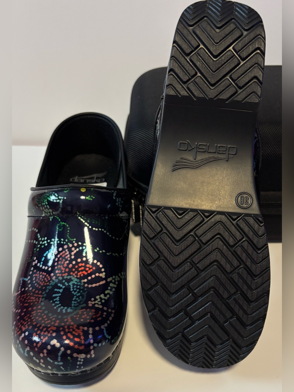 Dansko Professional Dotted Floral Patent Clogs EU 38 Black Multicolor NWT - Picture 7 of 7